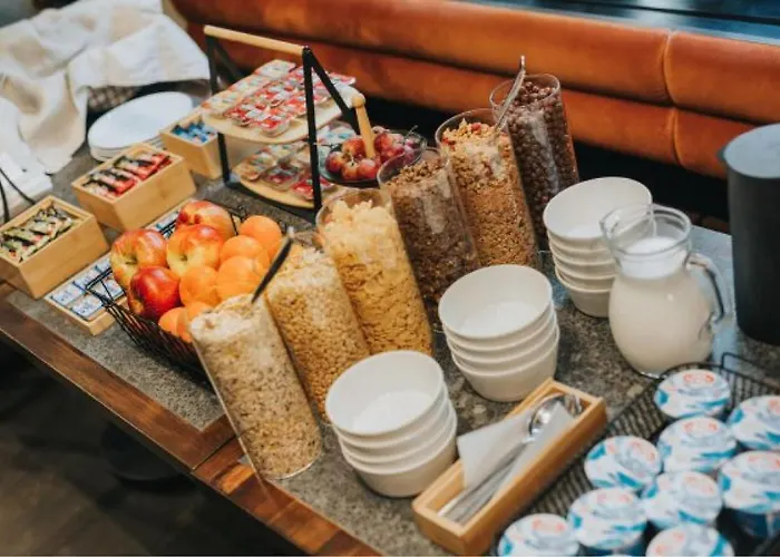 Atlasowy By Good Time * Łódź